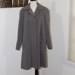 Gallery, lined Belt less trench coat